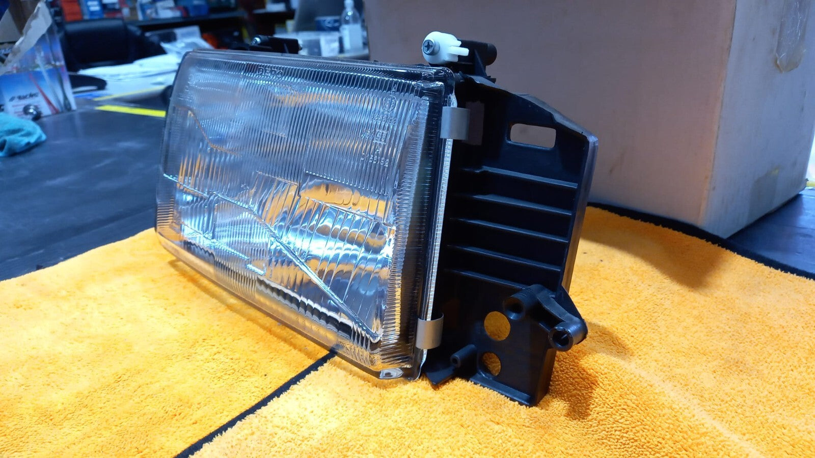 FARO PROIETTORE DX DESTRO H4 FIAT TIPO DAL 06/88 AL  12/92