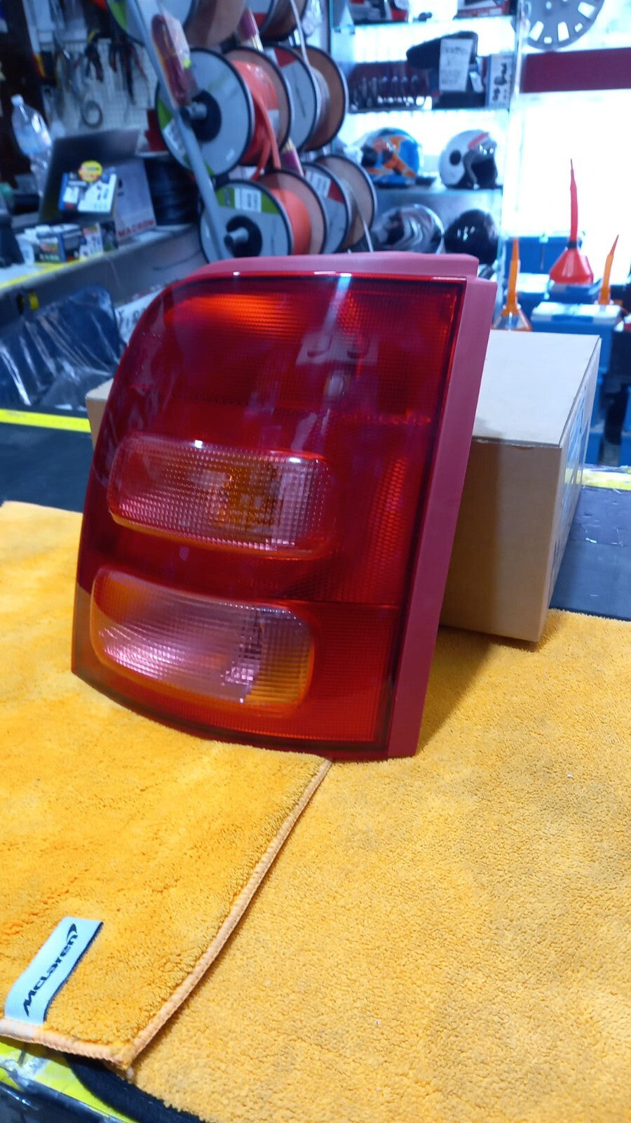 FANALE POSTERIORE DX DESTRO NISSAN MICRA 09/00 AL 12/02