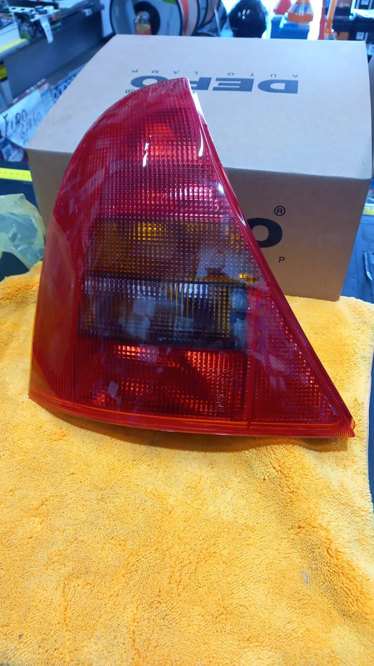 FANALE POSTERIORE SX SINISTRO RENAULT CLIO DAL 1998 AL2001