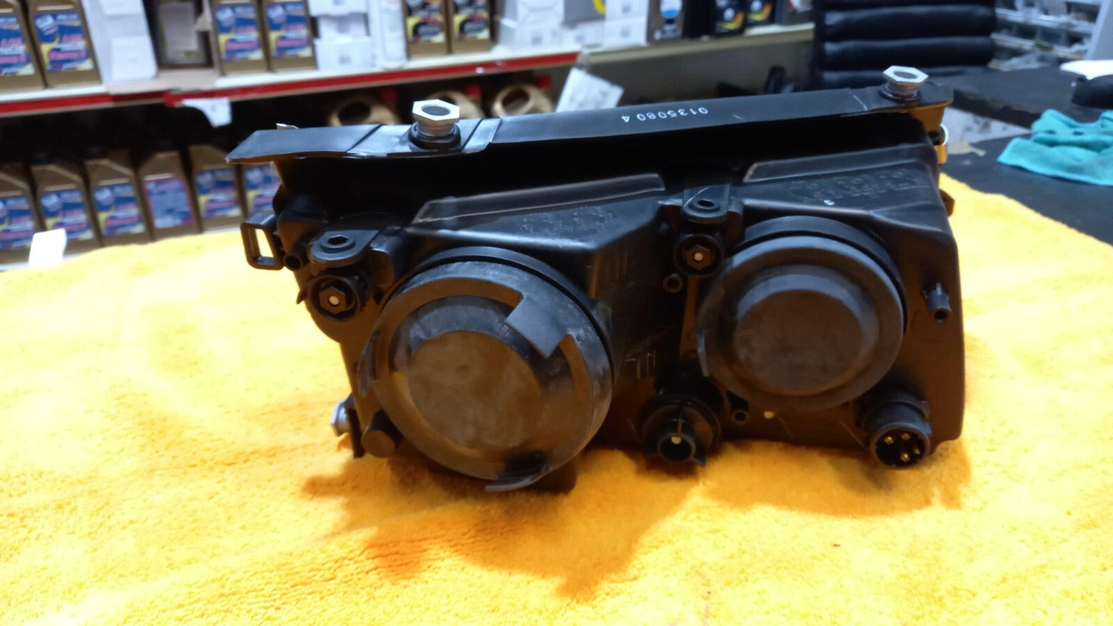 FARO PROIETTORE SX SINISTRO VOLKSWAGEN PASSAT DAL 1996 AL 2000 H7-H1 NO-FEND.