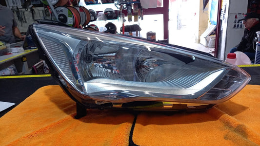 VALEO 46687 = ORIGINALE (1900174) FARO PROIETTORE DX DESTRO FORD CMAX 2015    