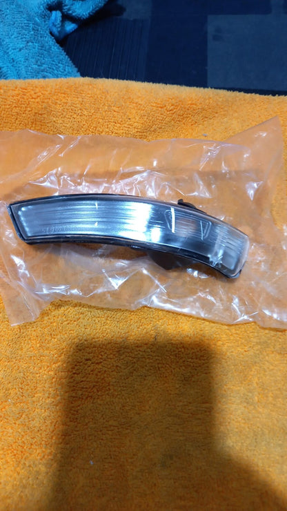 FRECCIA, FANALINO,LUCCIOLA, RETROVISORE SX FORD FOCUS DAL 2007 IN POI,MONDEO2010