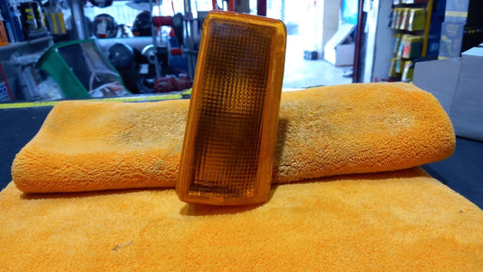 FANALE FRECCIA ANTERIORE DX DESTRA OPEL CORSA 1983 AL 1990