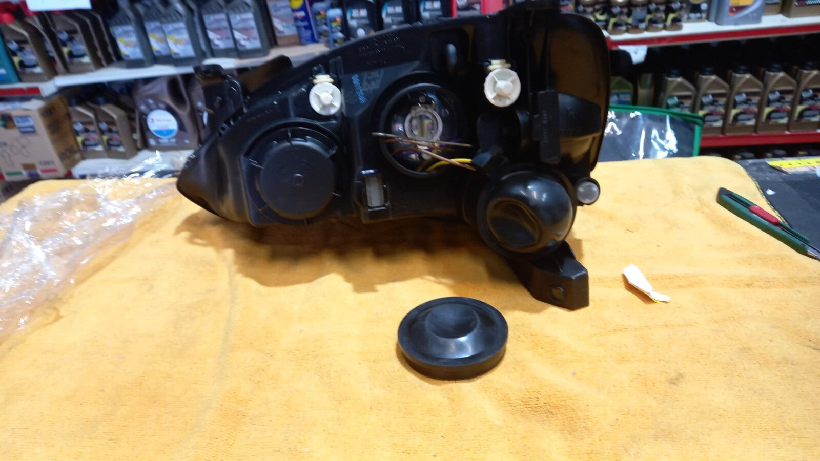 FARO FANALE PROIETTORE DX DESTRO OPEL CORSA C DAL 2003 AL 2006 H7-H1