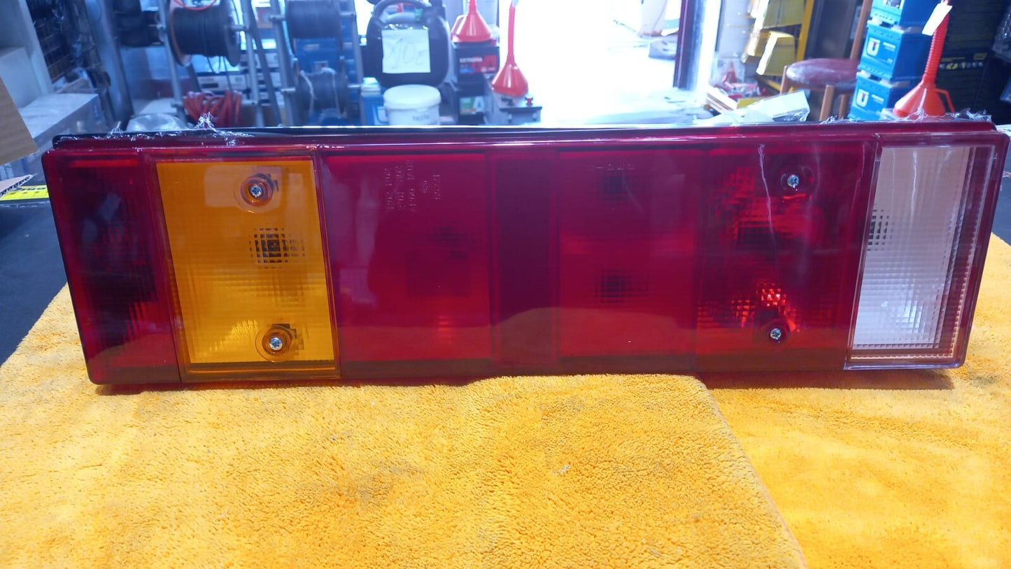 FANALE POSTERIORE SX SINISTRO PER IVECO CAMION AUTOACARRI ,TIR,BILICI,FURGONI