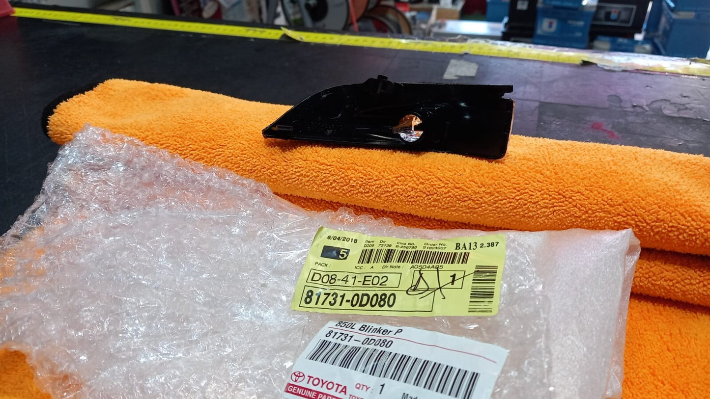 817310D080 Fanalino retrovisore Dx DESTRO  TOYOTA YARIS DAL 2011 IN POI TUTTE