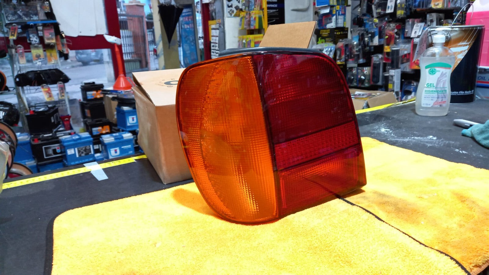FANALE POSTERIORE SX SINISTRO VOLKSWAGEN POLO DAL 1994 AL1999