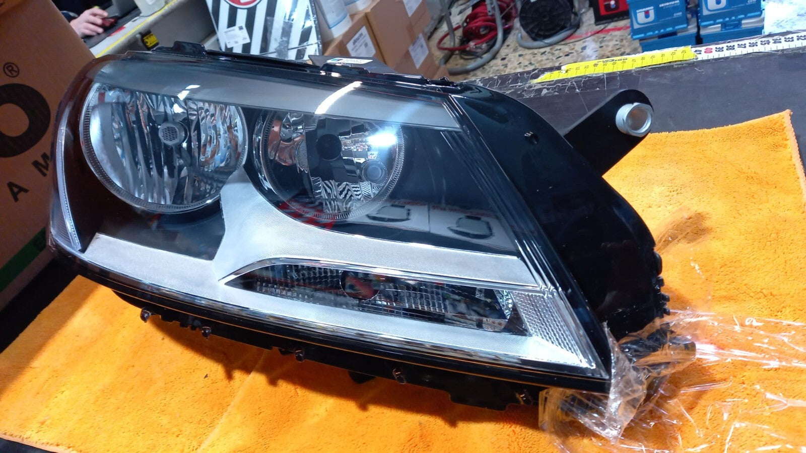 FARO PROIETTORE DX DESTRO VOLKSWAGEN PASSAT DAL 2010 IN POI