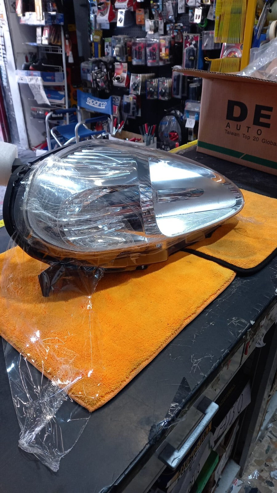 FANALE FARO  ANTERIORE SX SINISTRO FIAT GRANDE PUNTO DAL 2005 IN POI PRESA VIOLA