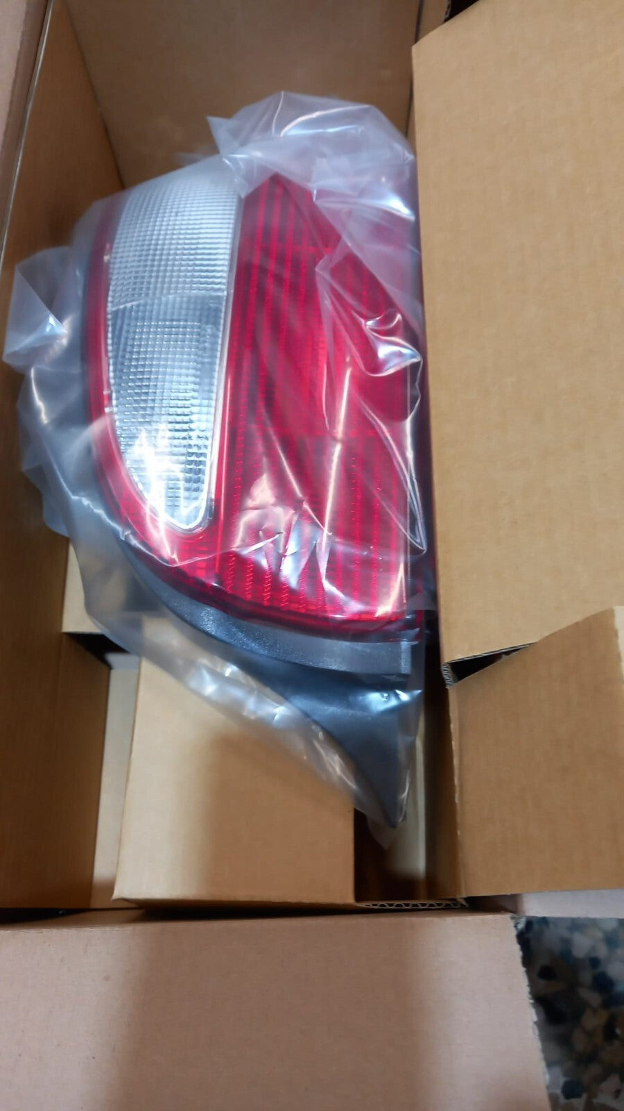 FANALE POSTERIORE DX DESTRO CITROEN SAXO DAL 1999 AL 2002