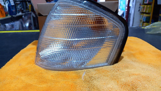 FANALE FRECCIA ATERIORE SX SINISTRA MERCEDES CLASSE C W202 06/93 AL  06/00