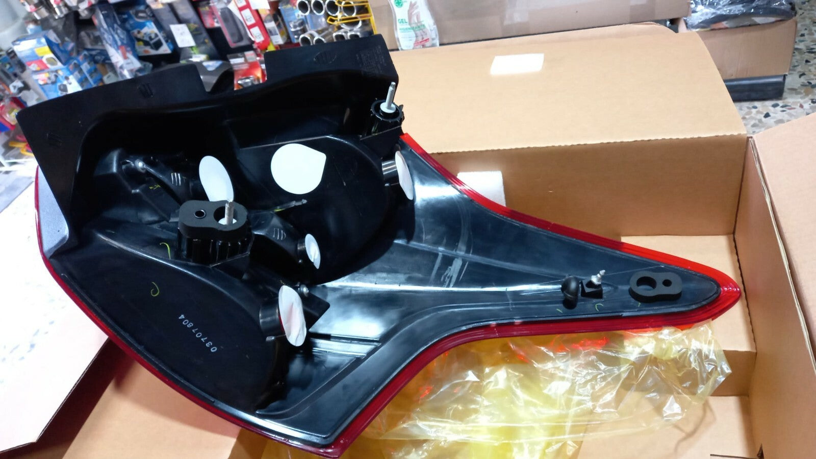 FANALE POSTERIORE SX SINISTRO   FORD FOCUS BERLINA  5 PORTE DAL 2011 AL 2014