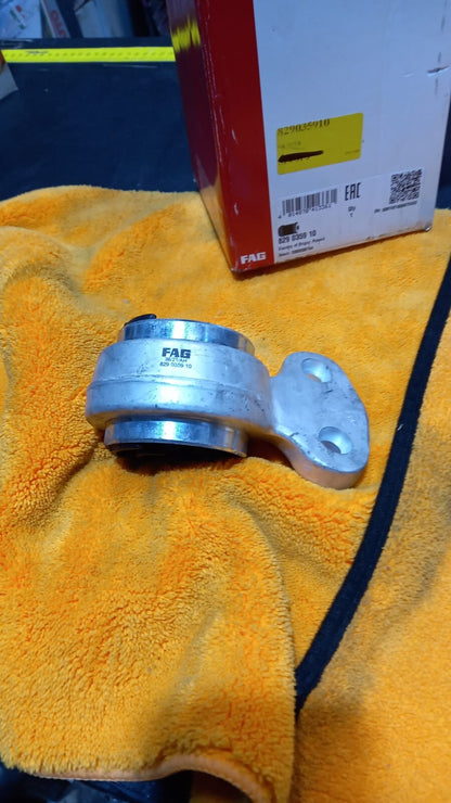 FAG 829 0359 10 SUPPORTO, BRACCIO OSCILLANTE BMW SERIE 3 DAL 1998 AL 2005 BENZIN