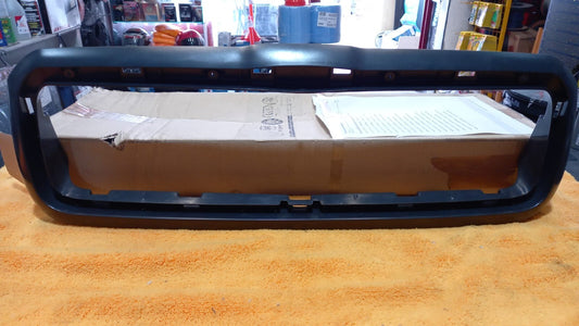 1U0853665 RIVESTIMEMENTO ANTERIORE PARAURTi SKODA OCTAVIA  dal 1997 IN POI