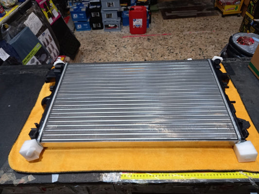 AHE 109.382A =51775637 RADIATORE NUOVA CROMA 1.9 MULTIJET DAL 2007 IN POI