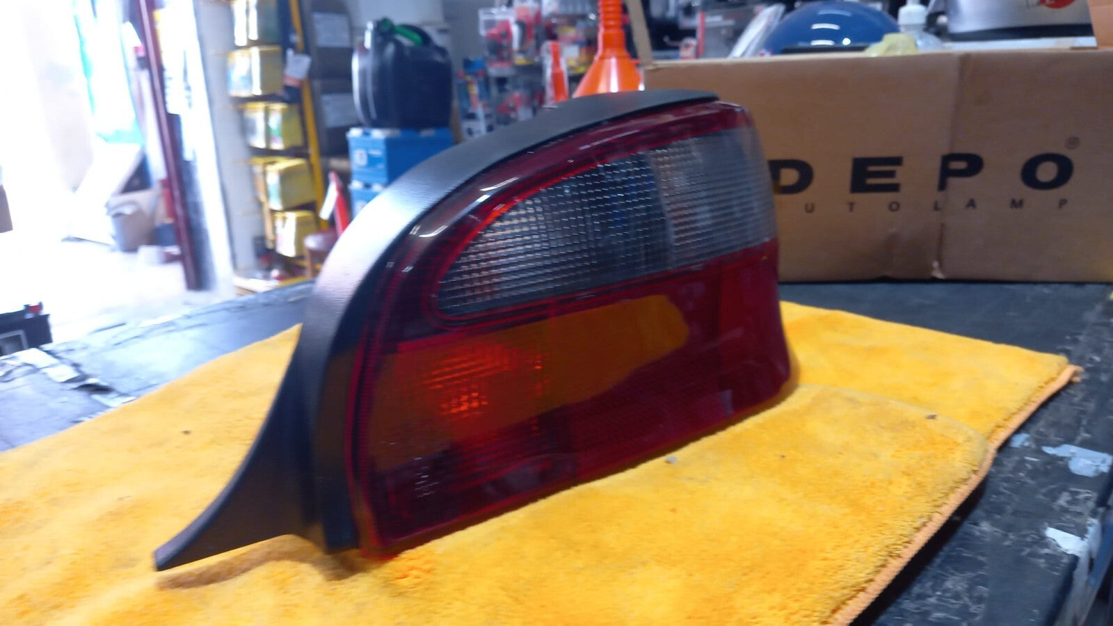 FANALE POSTERIORE DX DESTRO CITROEN SAXO DAL 1996 AL 1999