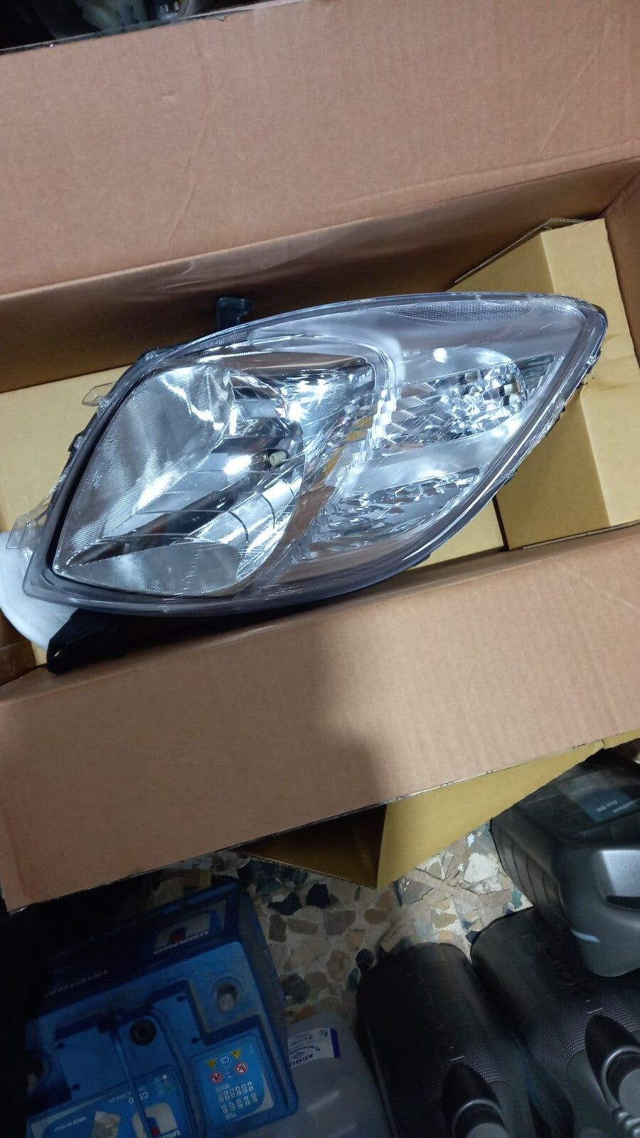 FARO ,PROIETTORE, FANALE, SX  SINISTRO TOYOTA YARIS DAL 2006 AL 2008 MOD ICHIKOH