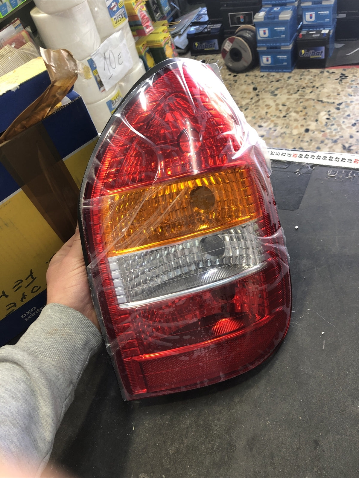 FANALE POSTERIORE DX  DESTRO OPEL ZAFIRA  DAL 1999 IN POI  MAGNETI MARELLI 62281
