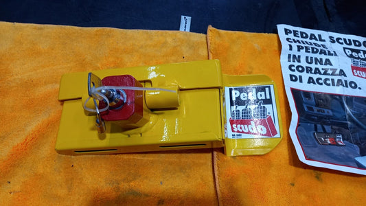 ANTIFURTO AUTO BLOCCA I PEDALI DELLA TUA AUTO ''PEDAL SCUDO FACILE ISTALLAZIONE