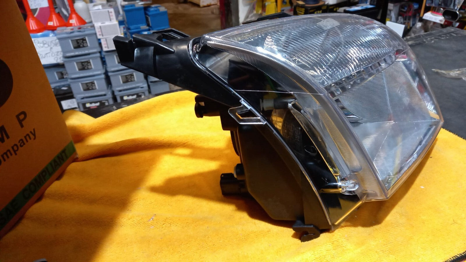FARO FANALE PROIETTORE DX DESTRA FORD FUSION DAL 2002 AL 2006