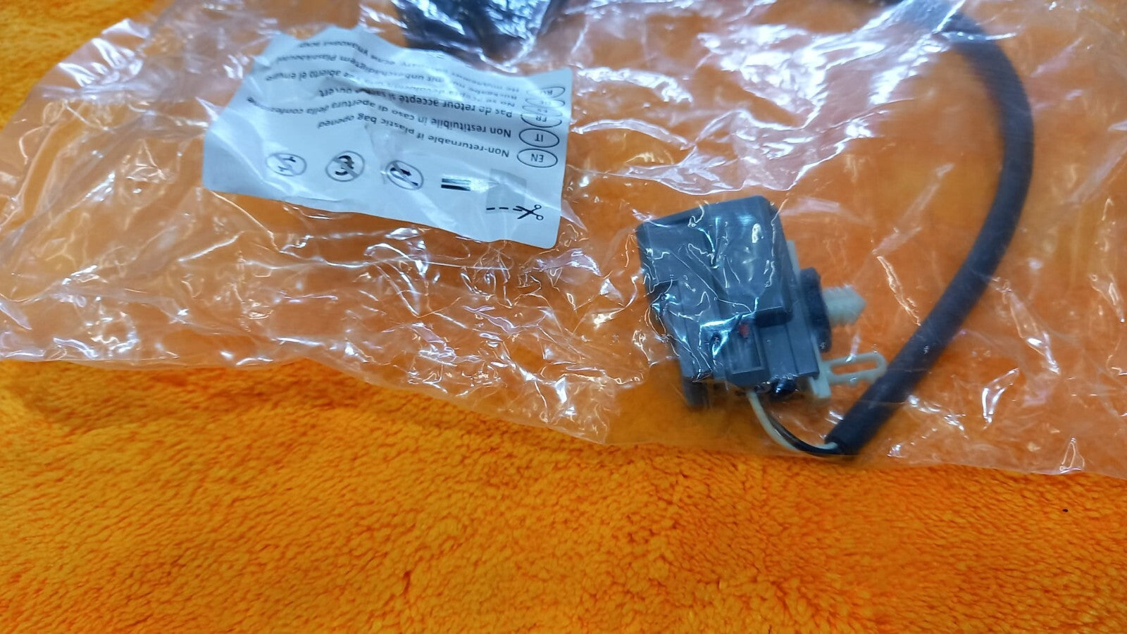SWAG-50103207-(FEBI-103207)-SENSORE DI BATTITO =FORD 1374710