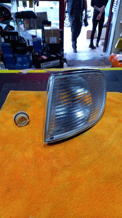 FANALE FRECCIA ANTERIORE SX SINISTRA AUDI A6 DAL 1994 AL 1997