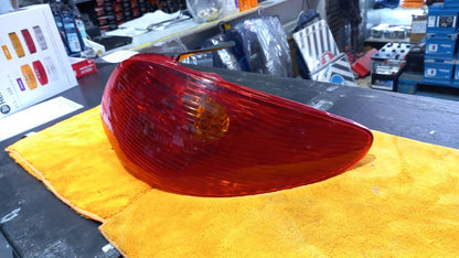 550-1931R-UE FANALE POSTERIORE DX  DESTRO  PEUGEOT  206 DAL 2003 IN POI 5 PORTE