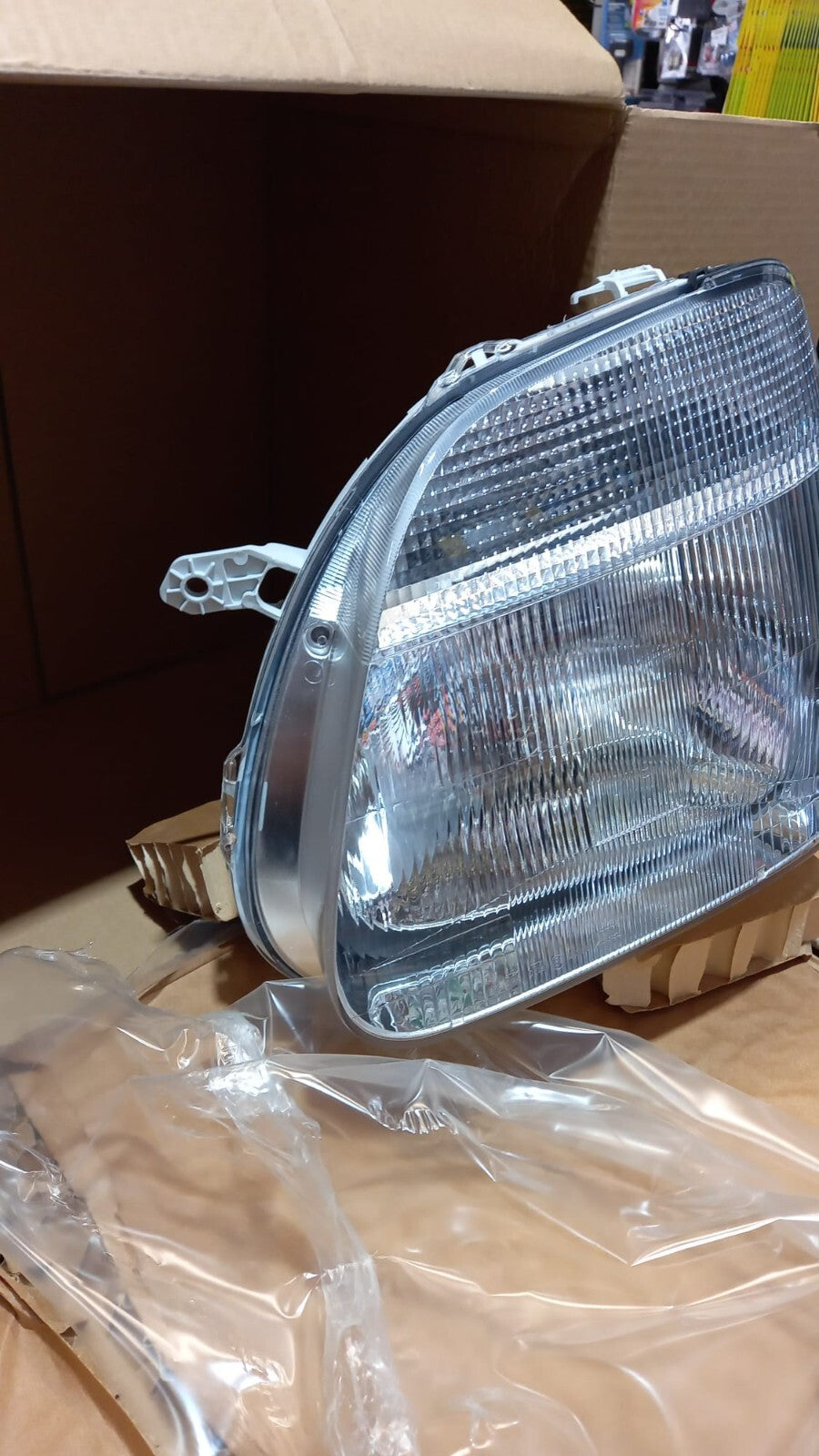 VALEO 87685 FARO PROIETTORE SX SINISTRO  OPEL AGILA ,WAGON R DAL 2000 AL 2002