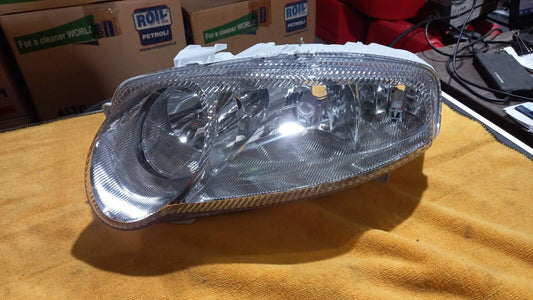 PROIETTORE FARO FANALE SX SINISTRO ALFA 147 DAL 2000 AL 2004