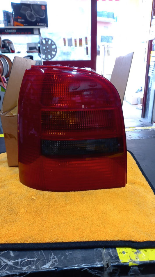 FANALE POSTERIORE SX SINISTRO AUDI A4-S4-ST.WAGON DAL 1995 AL 2000