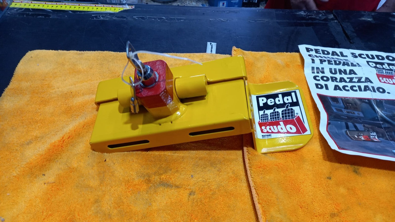 ANTIFURTO AUTO BLOCCA I PEDALI DELLA TUA AUTO ''PEDAL SCUDO FACILE ISTALLAZIONE