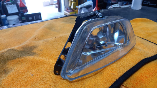FENDINEBBIA DX DESTRO FORD FOCUS DAL 2001 AL 2004