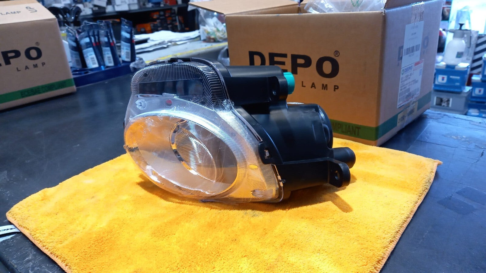 FANALE FARO PROIETTORE INFERIORE DX DESTRO FIAT 500 DAL 2007 IN POI LUCE DIURNA