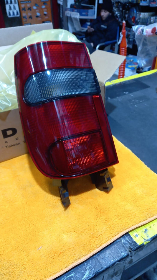 FANALE POSTERIORE SX SINISTRO SKODA FELICIA PICK UP DAL 1995 IN POI