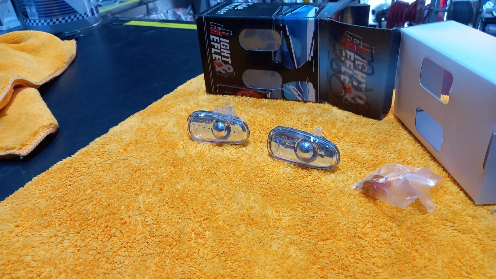 KIT FANALINI FRECCIA LOOK SPORTIVO OPEL ASTRA G DAL1998 AL 2004