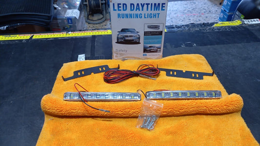 LED LUCI DIURNE PARAUTI UNIVERSALI PER TUTTE LE AUTO