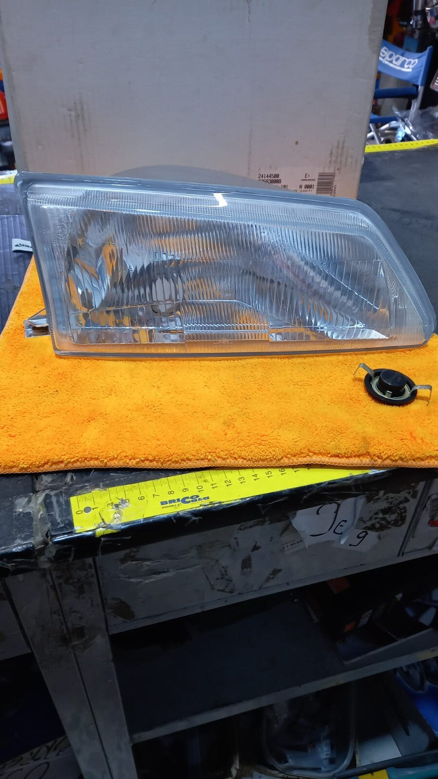 FARO PROIETTORE ANT .DX DESTRO PEUGEOT 106 DAL 1991AL AL 1996