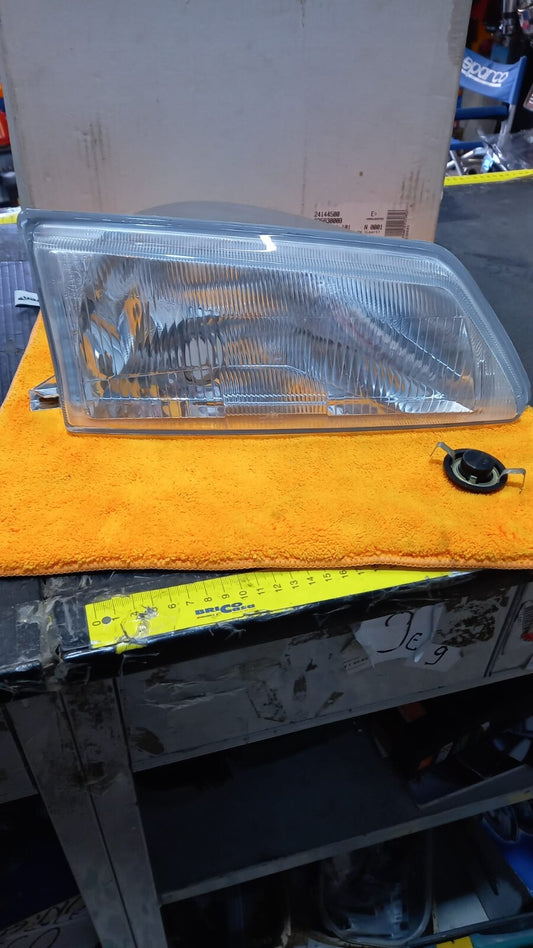 FARO PROIETTORE ANT .DX DESTRO PEUGEOT 106 DAL 1991AL AL 1996