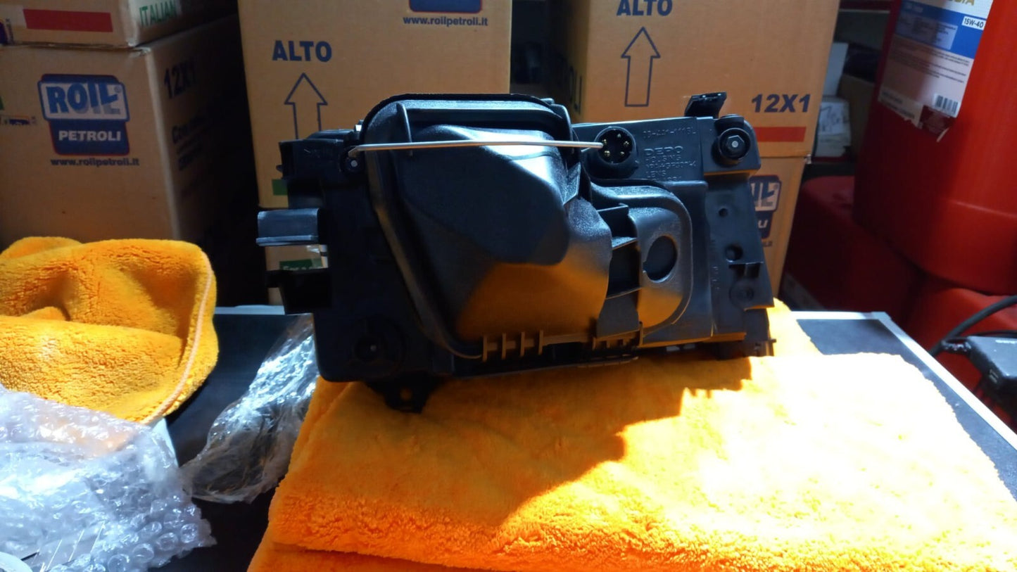 FARO PROIETTORE FENDINEBBIA SX SINISTRO AUDI A6 DAL 1994 AL 1997
