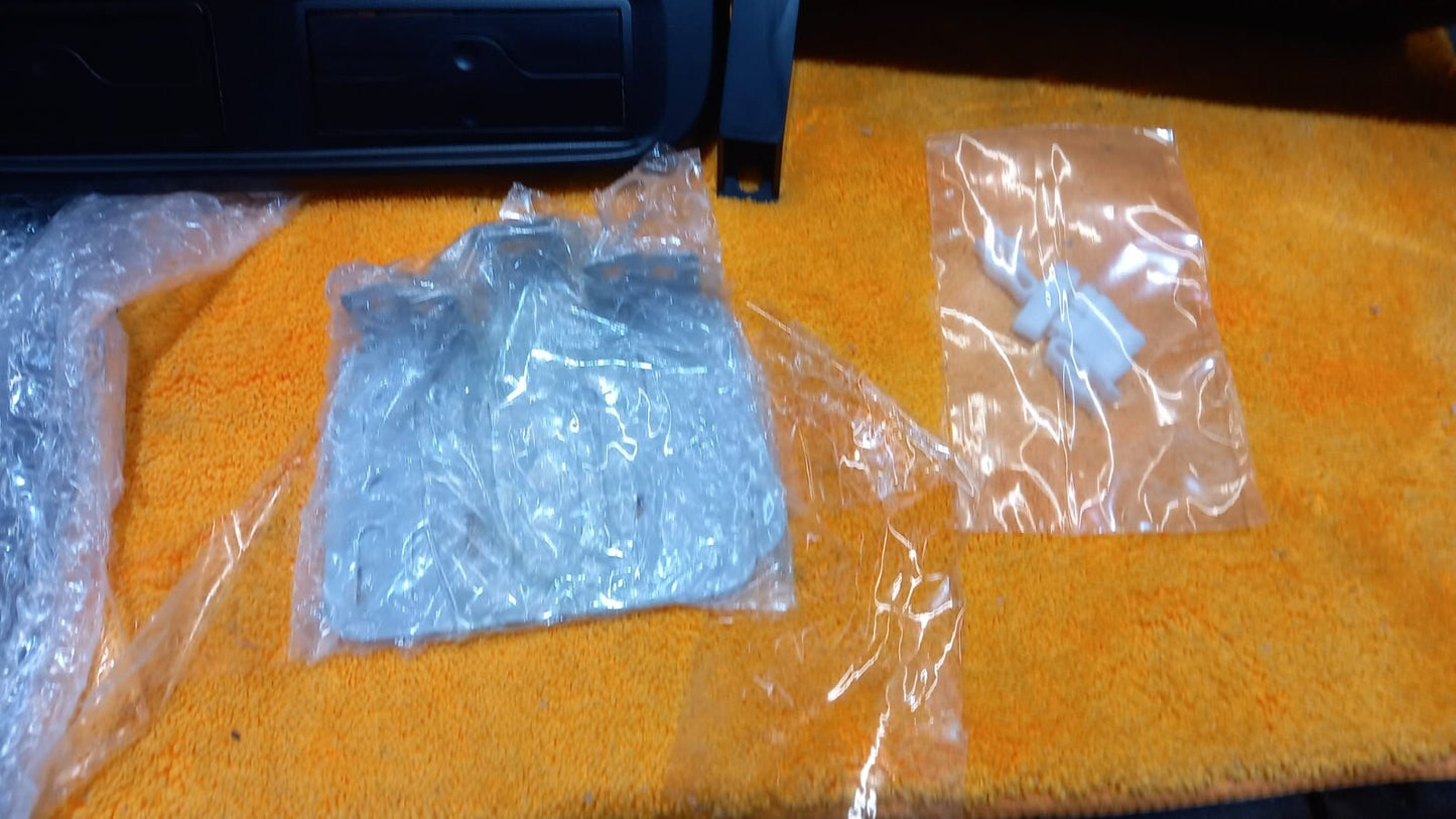 KIT MONTAGGIO MASCHERINA AUTORADIO DOPPIO DIN PER FIAT GRANDE PUNTO TUTTE