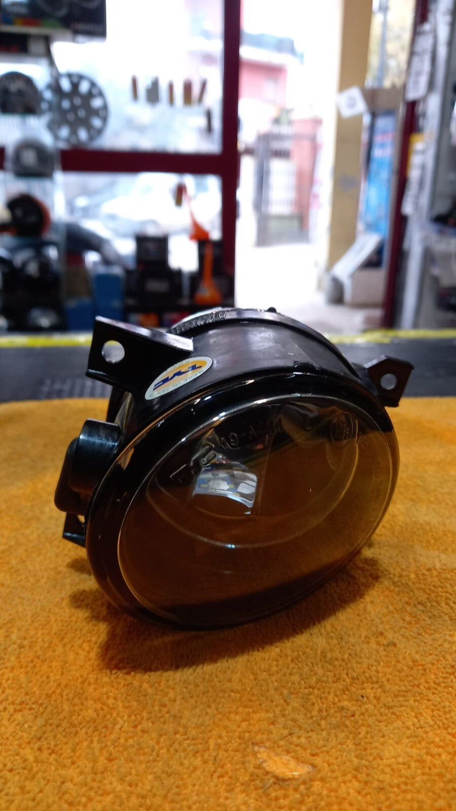 FENDINEBBIA DESTRO  VOLKSWAGEN   JETTA ,GOLF GTI,GTD,AMAROK,SCIROCCO,UP,