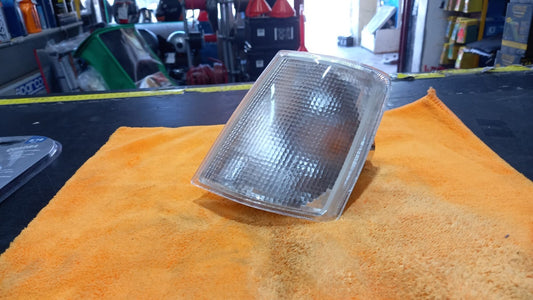 FANALE FRECCIA ANTERIORE DX DESTRA OPEL CORSA DAL1990 AL 1993
