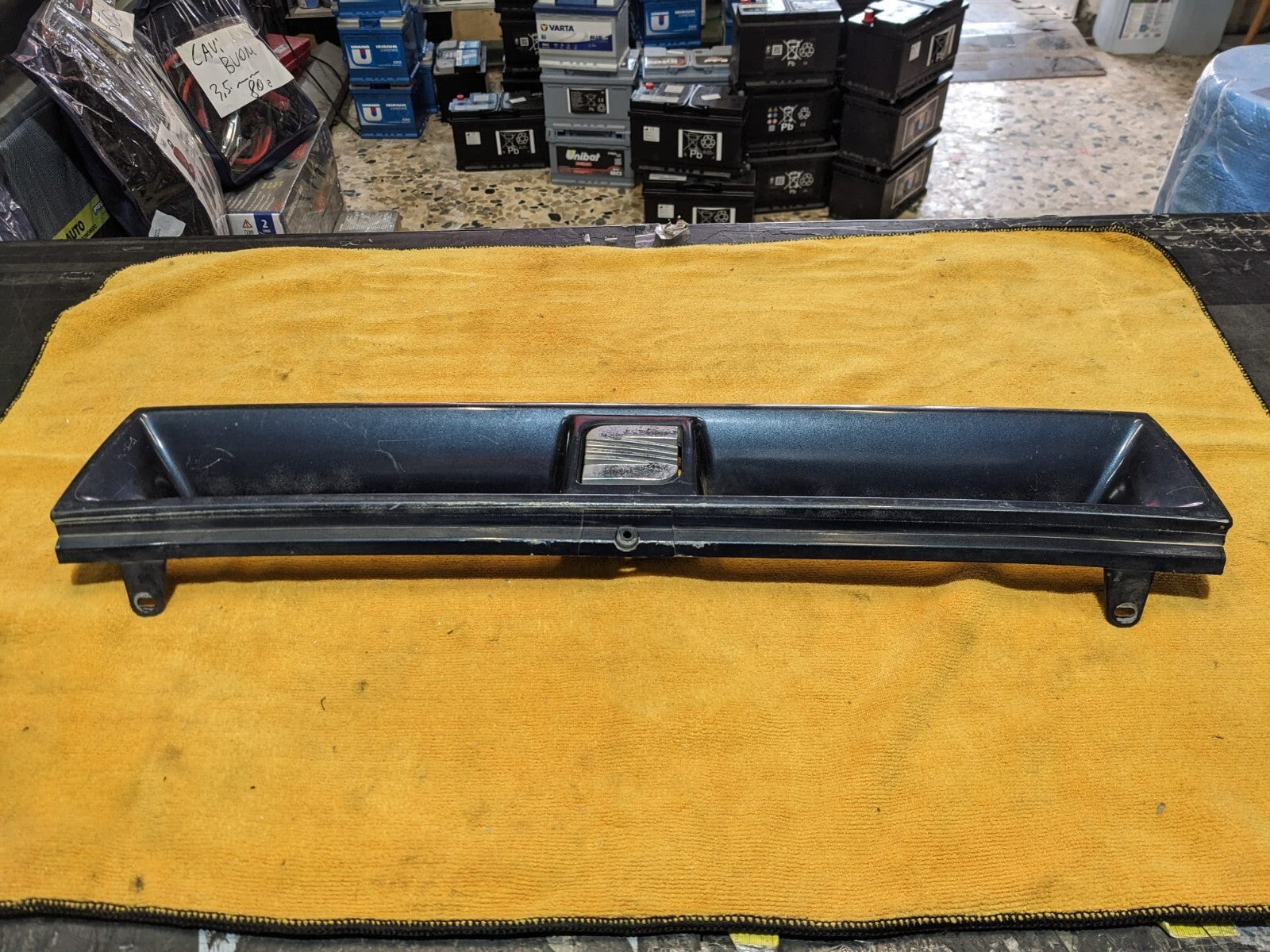 GRIGLIA ANTERIORE SEAT TOLEDO 1 1991-1998 1L0853655
